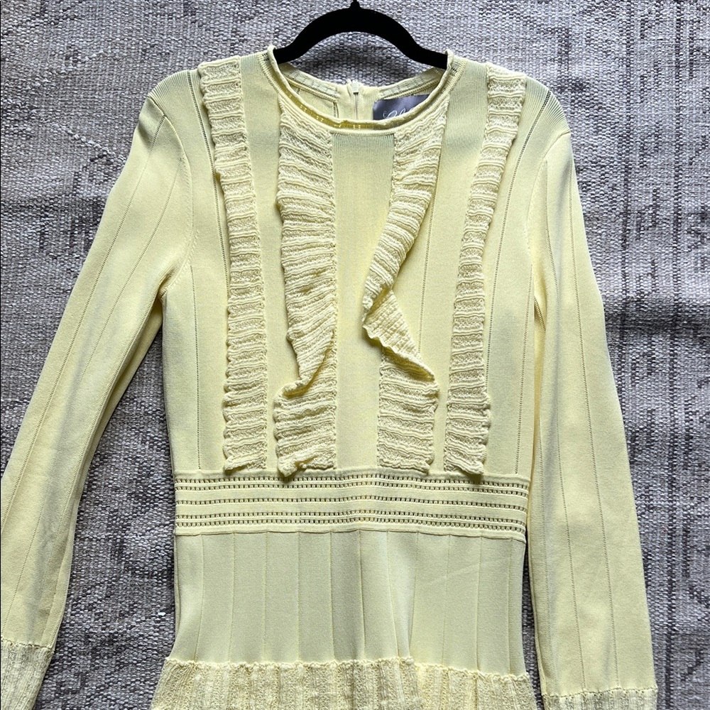 Elegant Yellow Maxi Dress - Picture 3 of 12